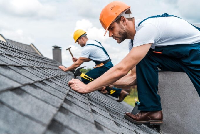 The-Benefits-Of-Hiring-Professional-Roofers.jpg
